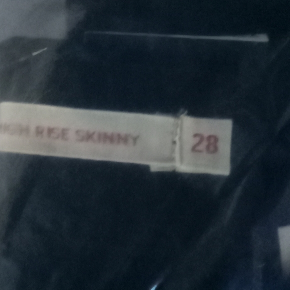 A pair of Levis Jeans - Picture 6 of 6